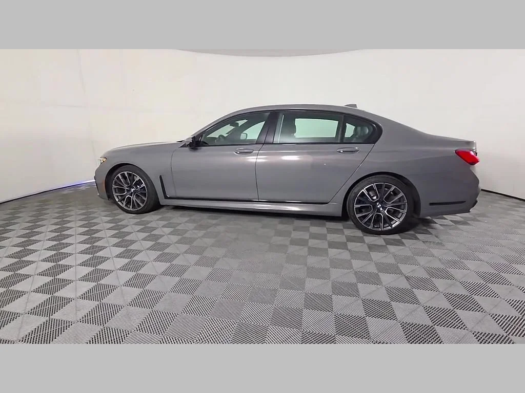 Used 2022 Bernina Grey Amber Effect Metallic BMW 740i image 46