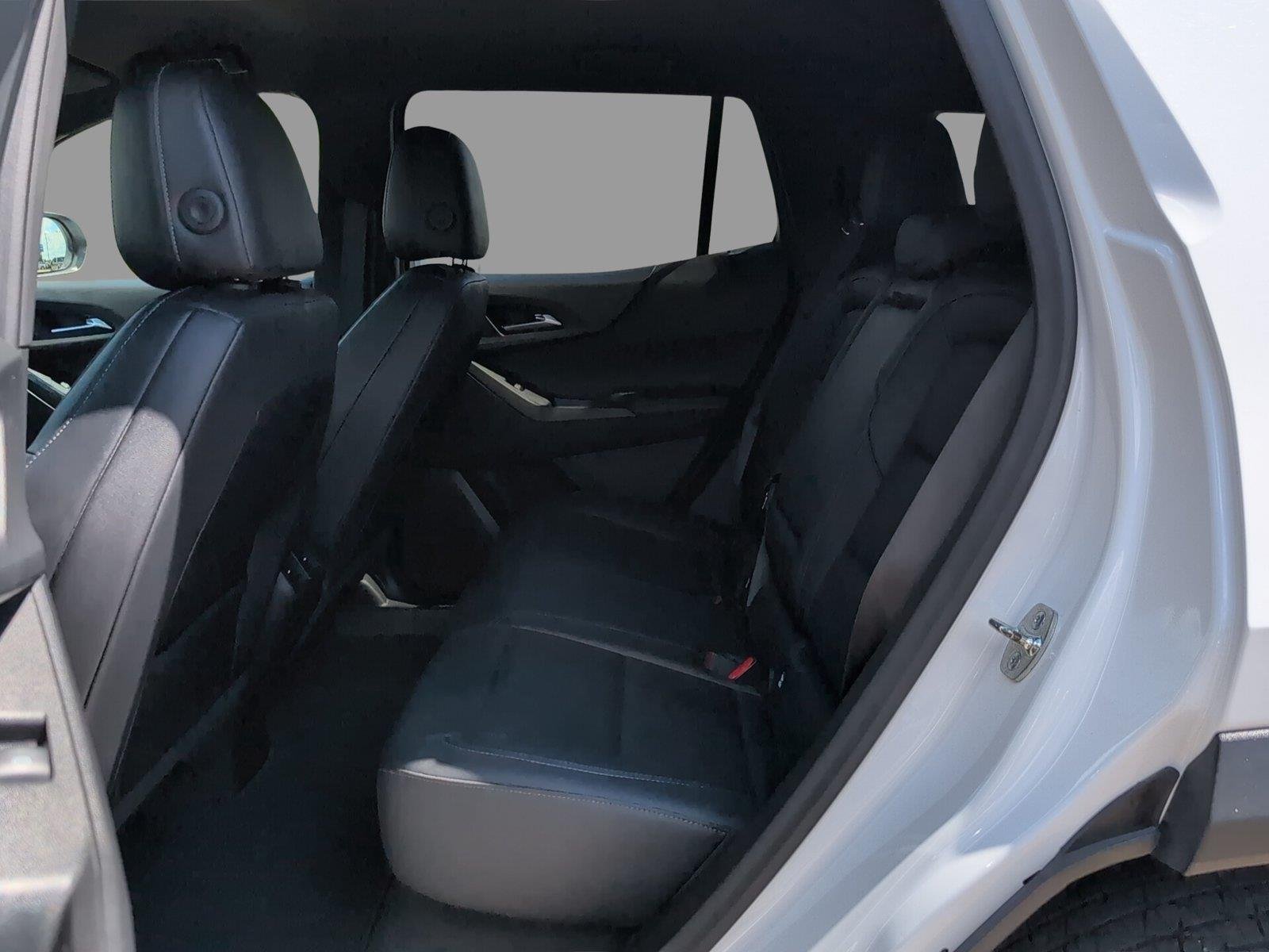 Used 2025 Summit White Chevrolet LT image 16
