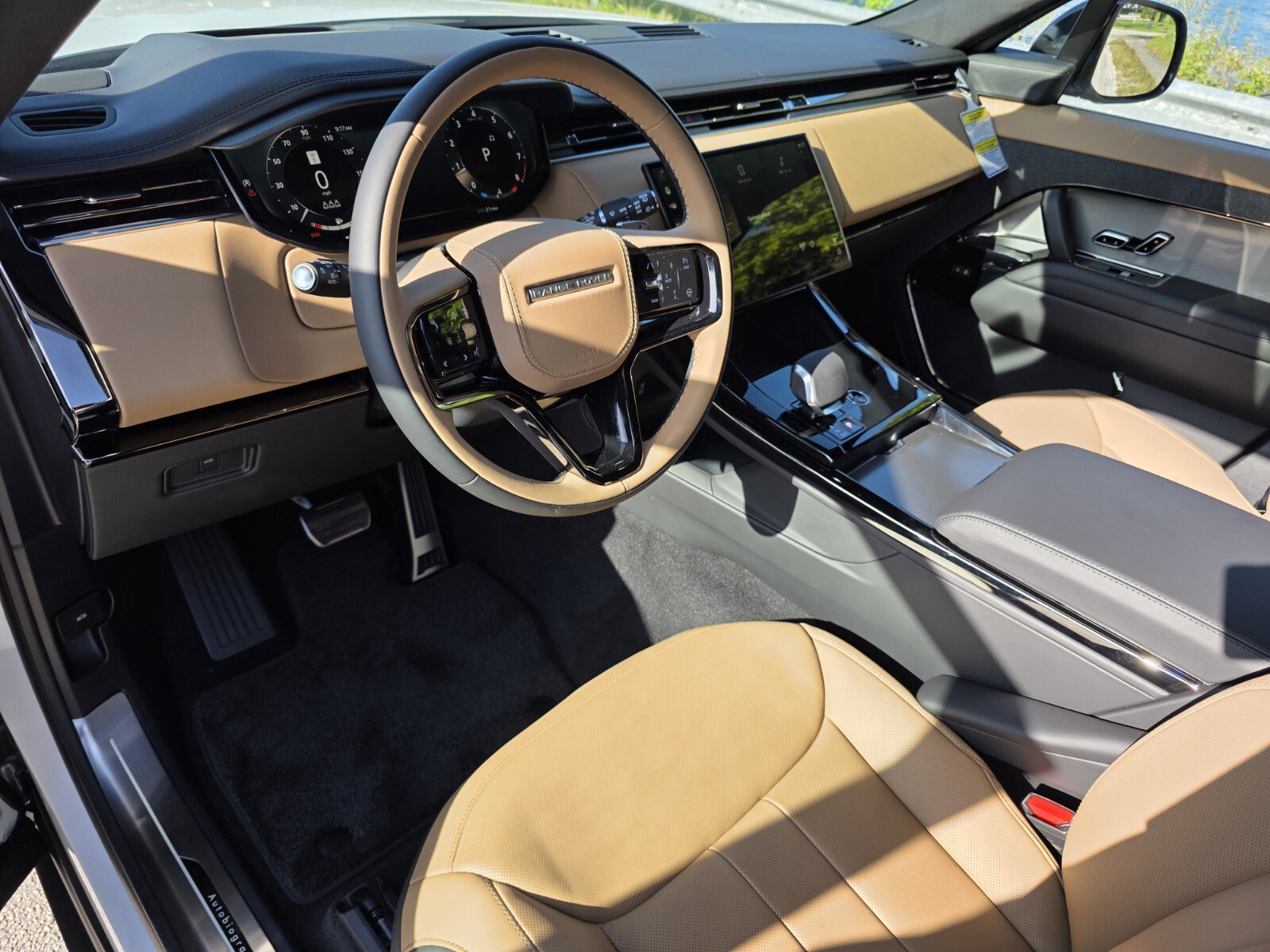 New 2026 Fuji White LAND ROVER Autobiography image 10