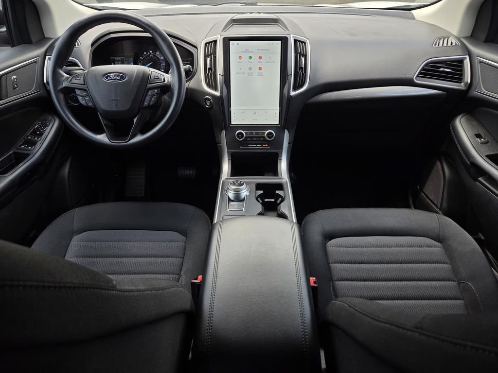 Used 2023 Oxford White Ford SE image 34