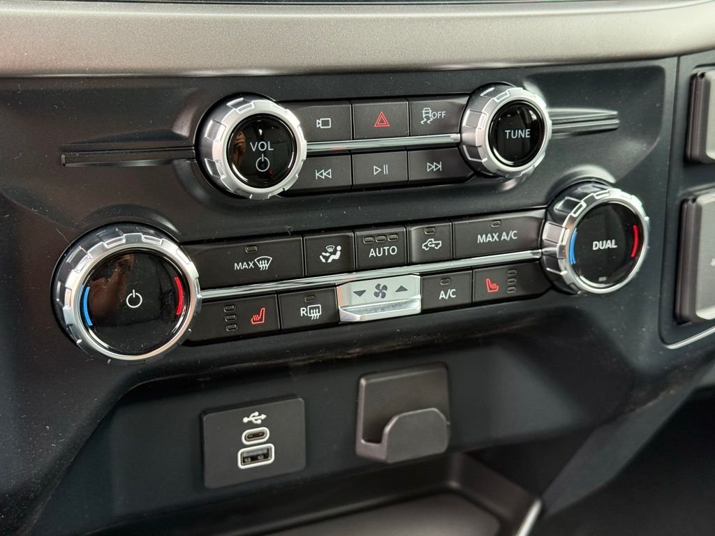 New 2026 Avalanche Ford XLT image 10