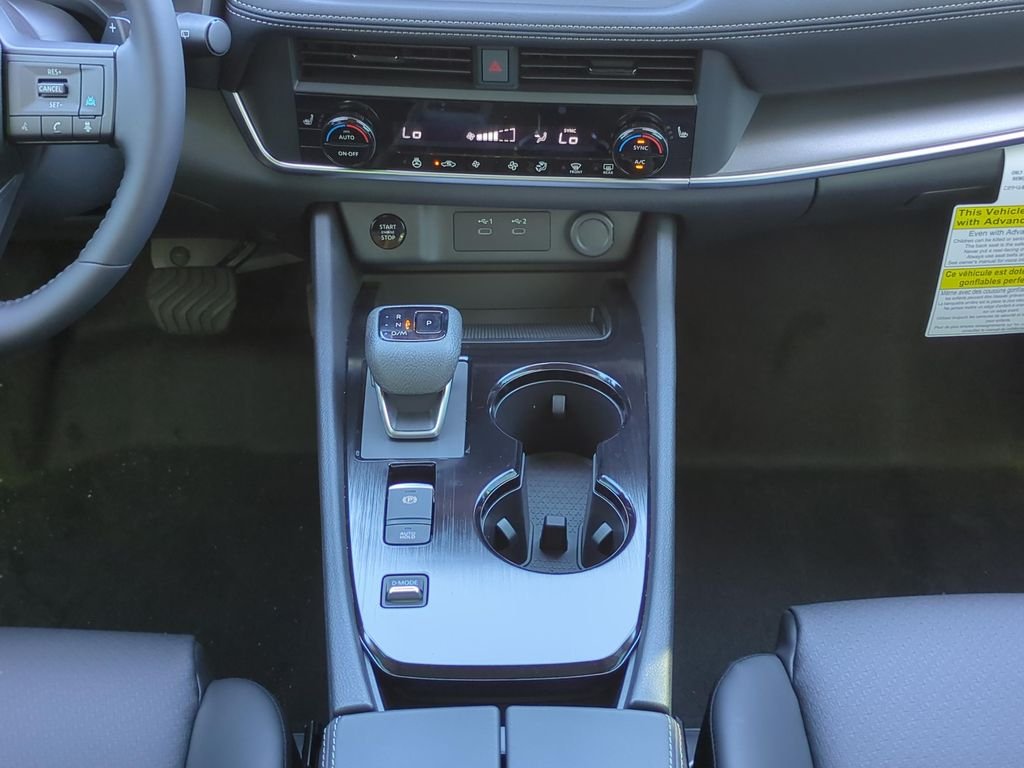 New 2026 Everest White Pearl TriCoat Nissan Dark Armor™ image 34
