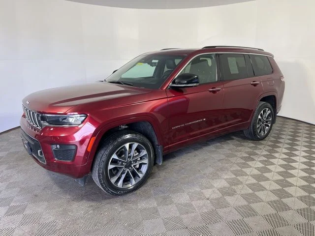 Used 2023 Red Jeep Overland image 4