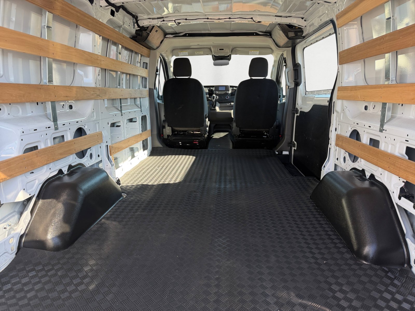 Certified Used 2025 Oxford White Ford  image 19