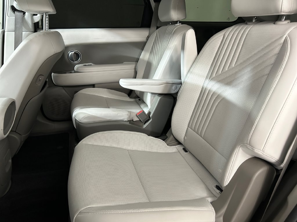 Used 2026 Silver Hyundai SEL Convenience image 19