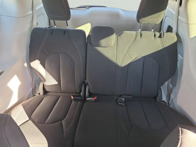 Used 2023 White Chrysler LX image 11