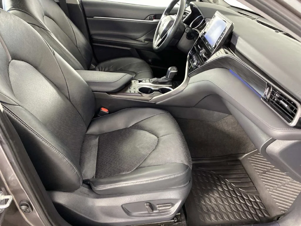 Used 2024 Predawn Gray Mica Toyota XLE image 10