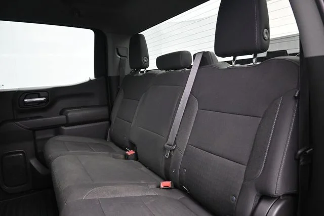 Used 2022 White Chevrolet Custom image 29