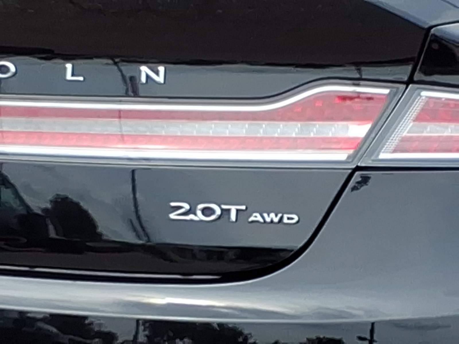 Used 2019 Infinite Black Metallic Lincoln Reserve II image 22