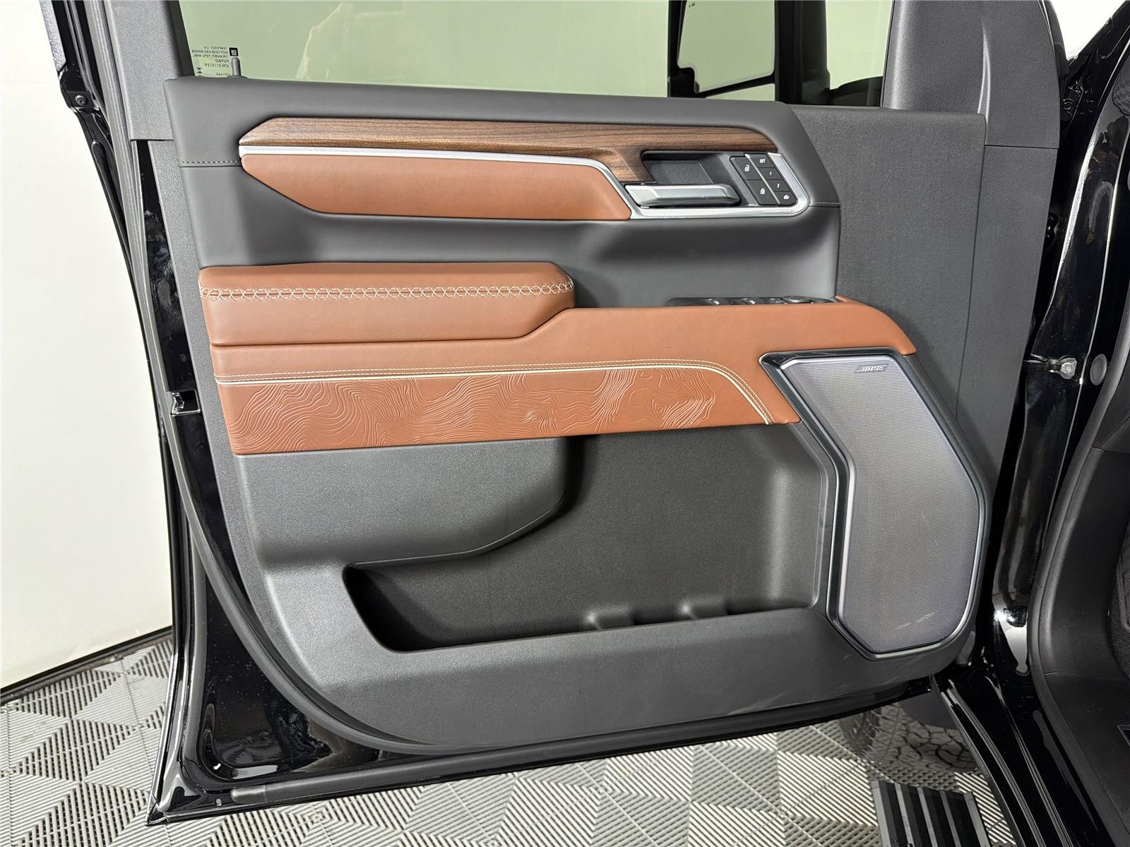 New 2026 Onyx Black GMC Denali Ultimate image 9