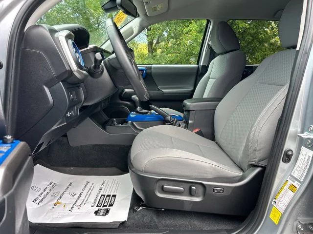 Used 2023 Silver Toyota SR5 image 18
