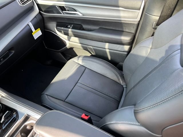 New 2026 High Gloss Black Exterior Paint Jeep Limited Reserve image 21