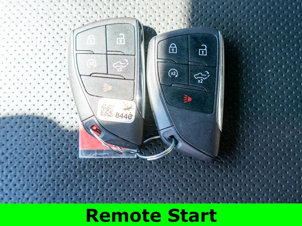 Used 2024 White GMC Denali image 31