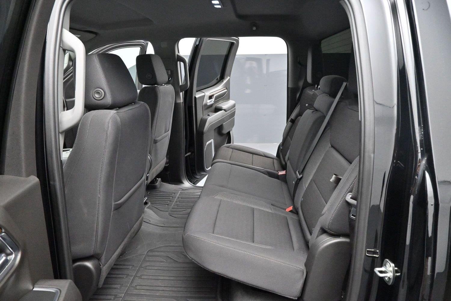 Used 2024 Onyx Black GMC Elevation image 27