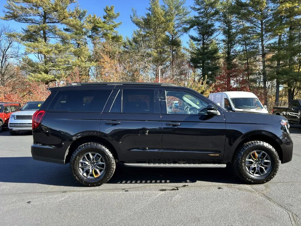 Used 2027 Black Metallic Ford Tremor image 2