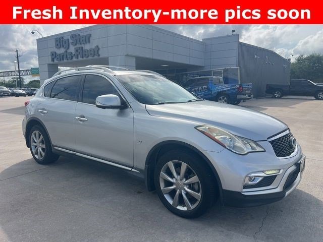 Used 2017 Liquid Platinum INFINITI RWD image 2