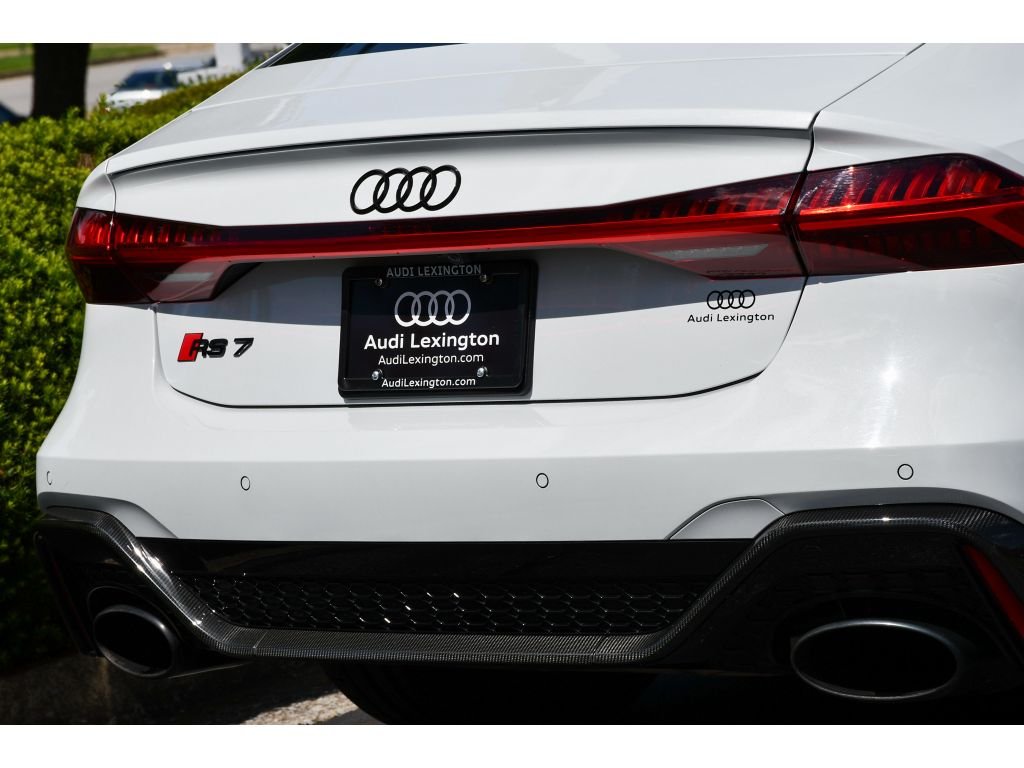 Used 2021 Glacier White Metallic Audi 4.0T (Tiptronic) image 29