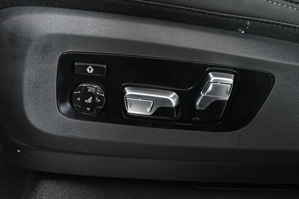 Used 2026 Gray BMW xDrive40i image 27