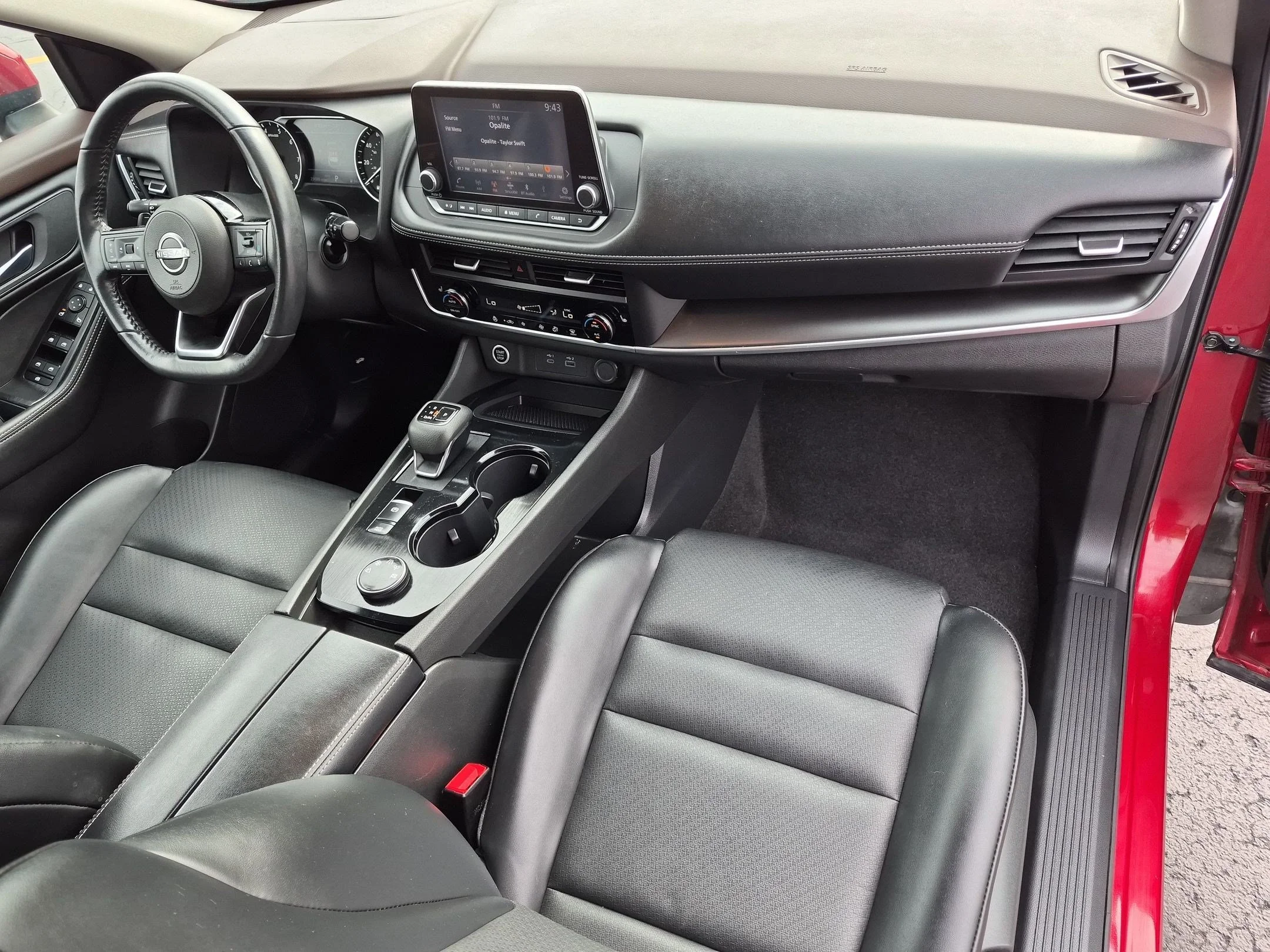 Used 2023 Scarlet Ember Tintcoat Nissan SV image 30