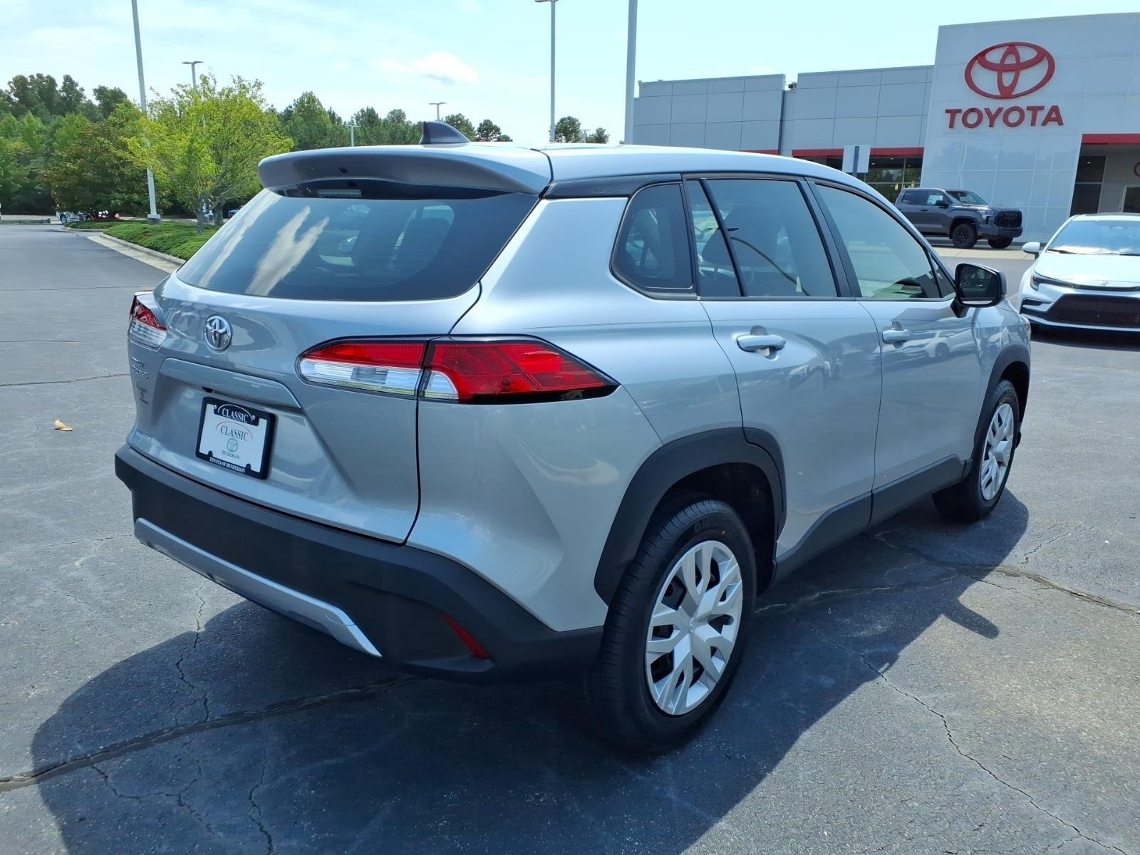 Used 2024 Sonic Silver Toyota L image 2