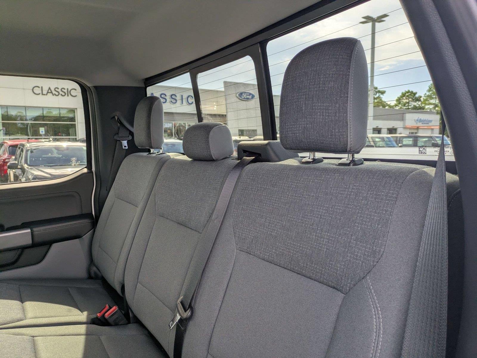 Used 2024 Oxford White FORD XLT image 28