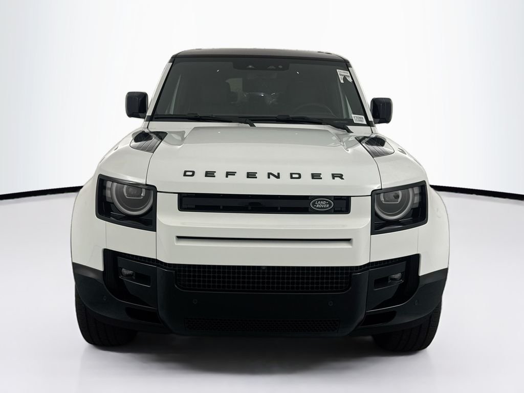 New 2026 Fuji White Land Rover X-Dynamic SE image 2