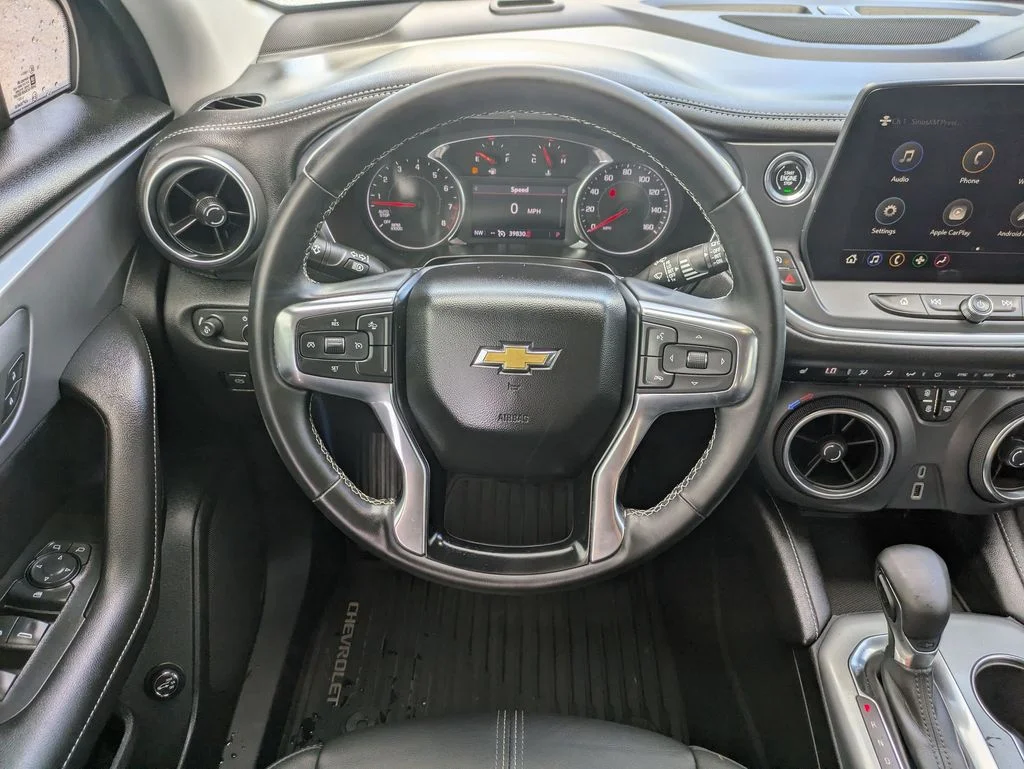 Used 2024 White Chevrolet LT image 26