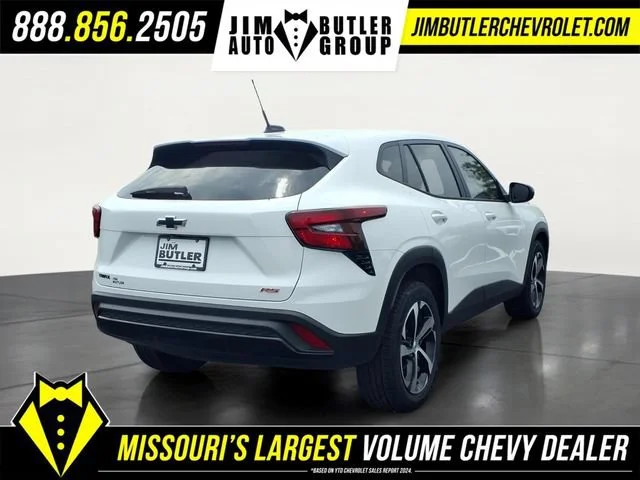 Used 2024 Summit White Chevrolet 1RS image 23