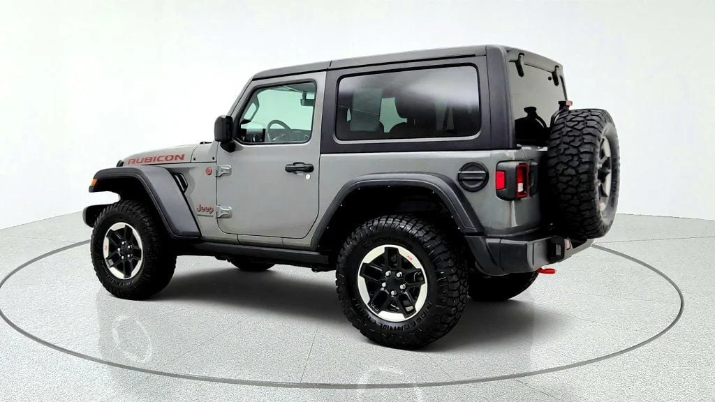 Used 2022 Sting-Gray Clearcoat Jeep Rubicon 4x4 w/ 8-Speed Auto & Black Wheels image 7