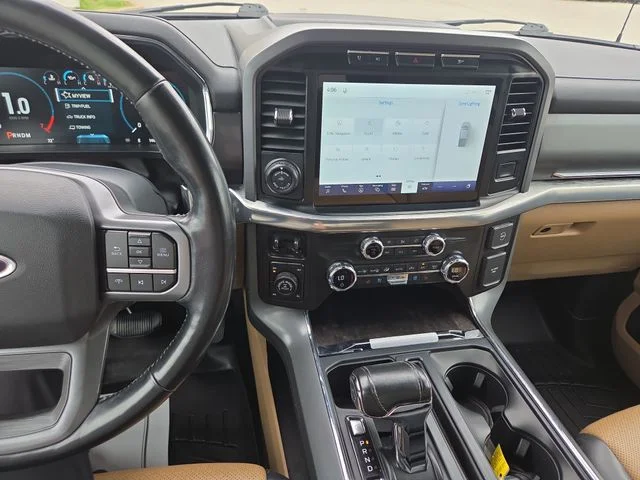 Used 2021 White Ford Lariat image 16