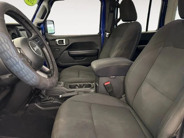 Used 2018 Blue Jeep Unlimited Sport S image 9