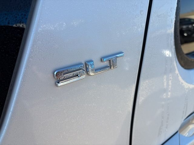 Used 2012 White GMC SLT image 17