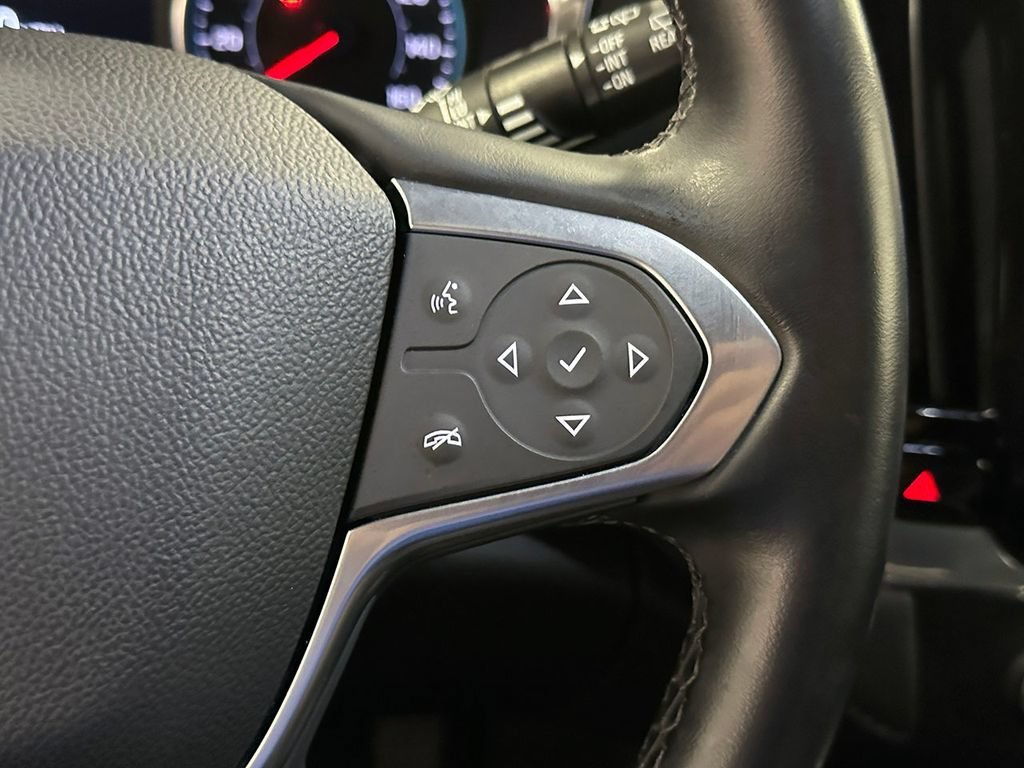 Used 2023 MOSAIC BLACK METALLIC Chevrolet LT Cloth image 39