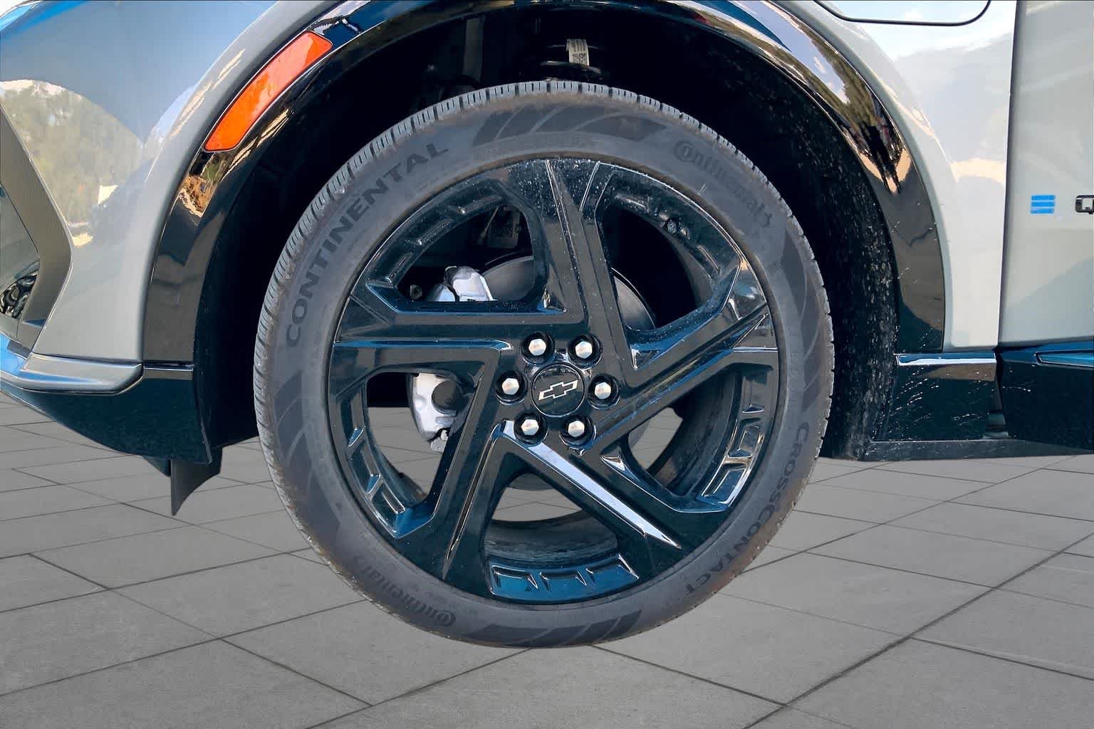2026 Chevrolet Equinox EV RS - Photo 11