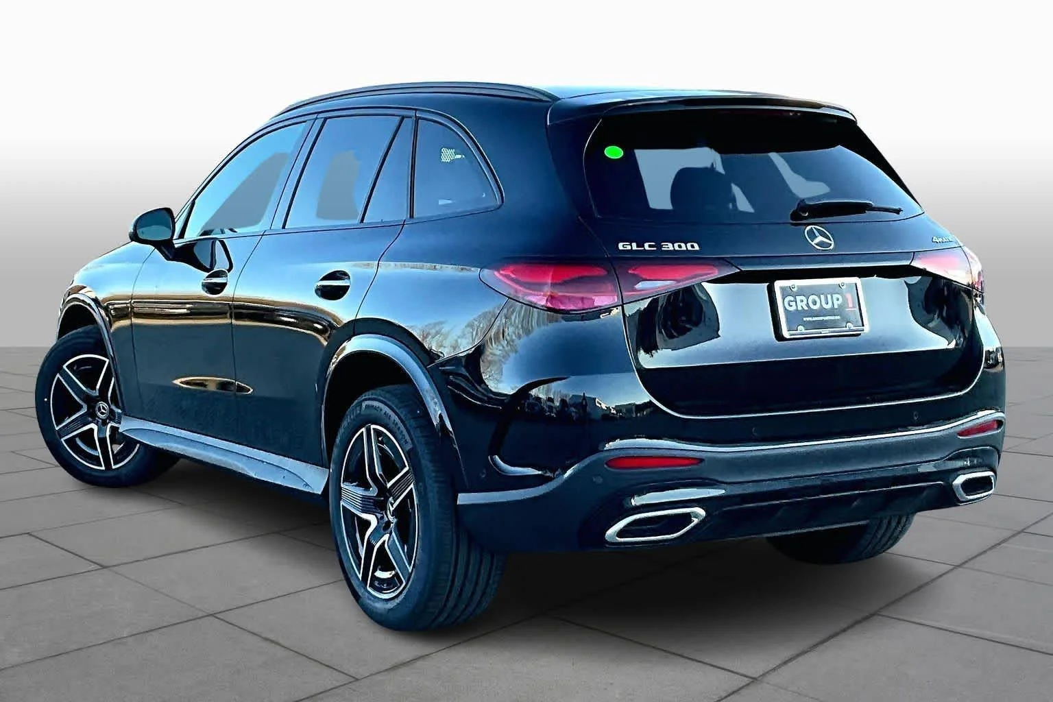 New 2026 Obsidian Black Metallic Mercedes-Benz GLC 300 image 4