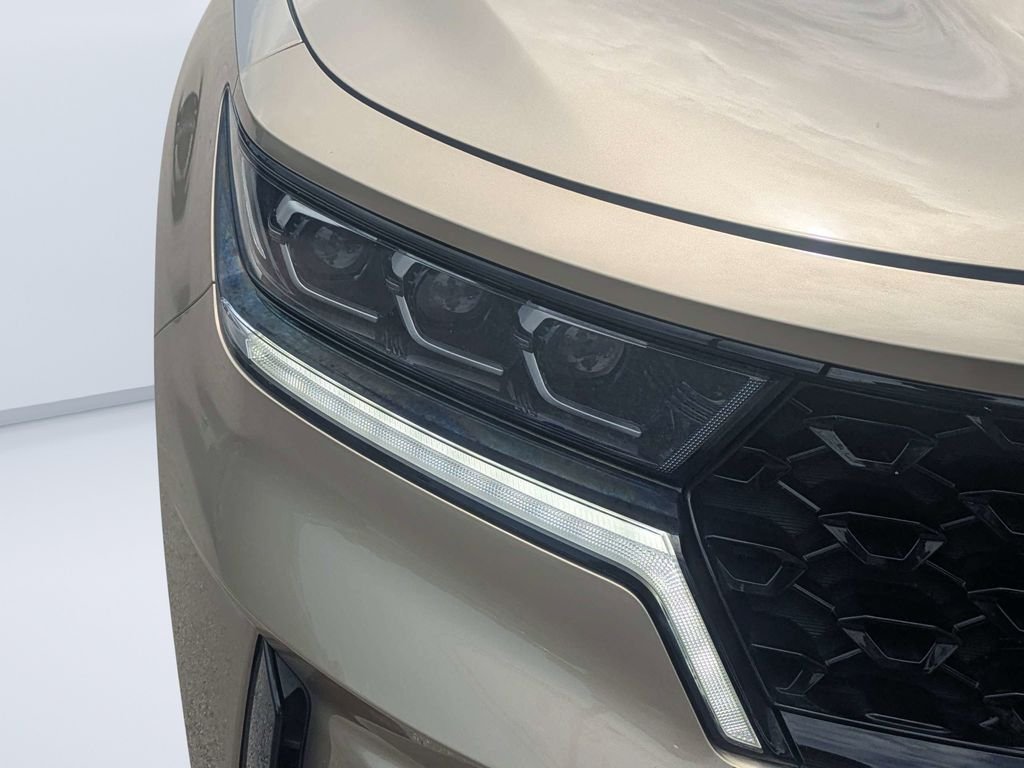 Used 2021 Beige Kia SX-Prestige image 9