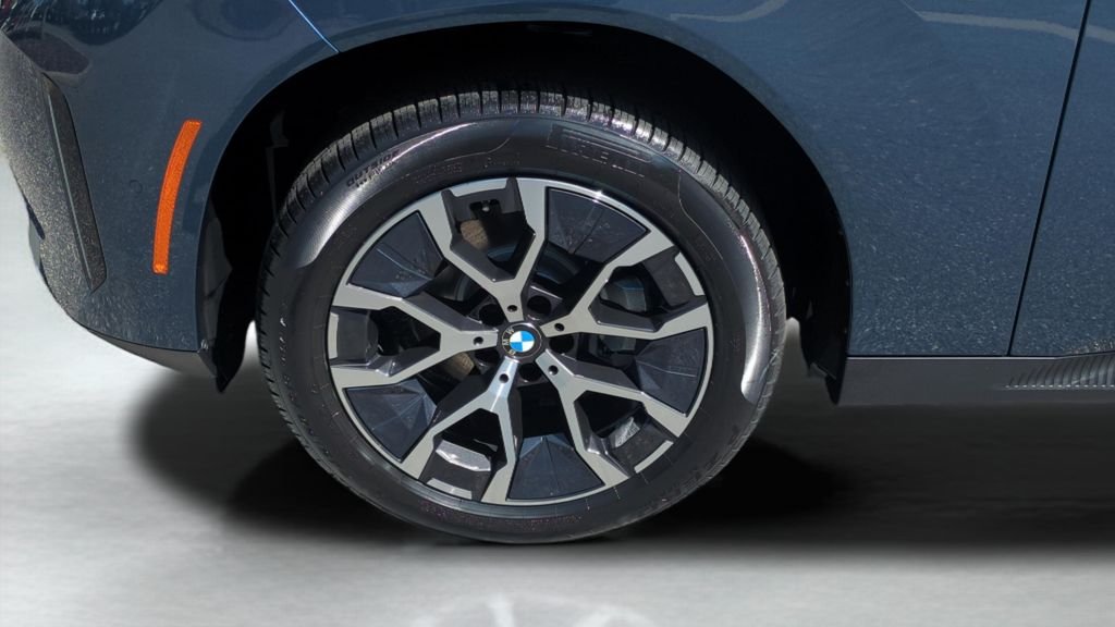 New 2026 Arctic Race Blue metallic BMW 30 xDrive image 26