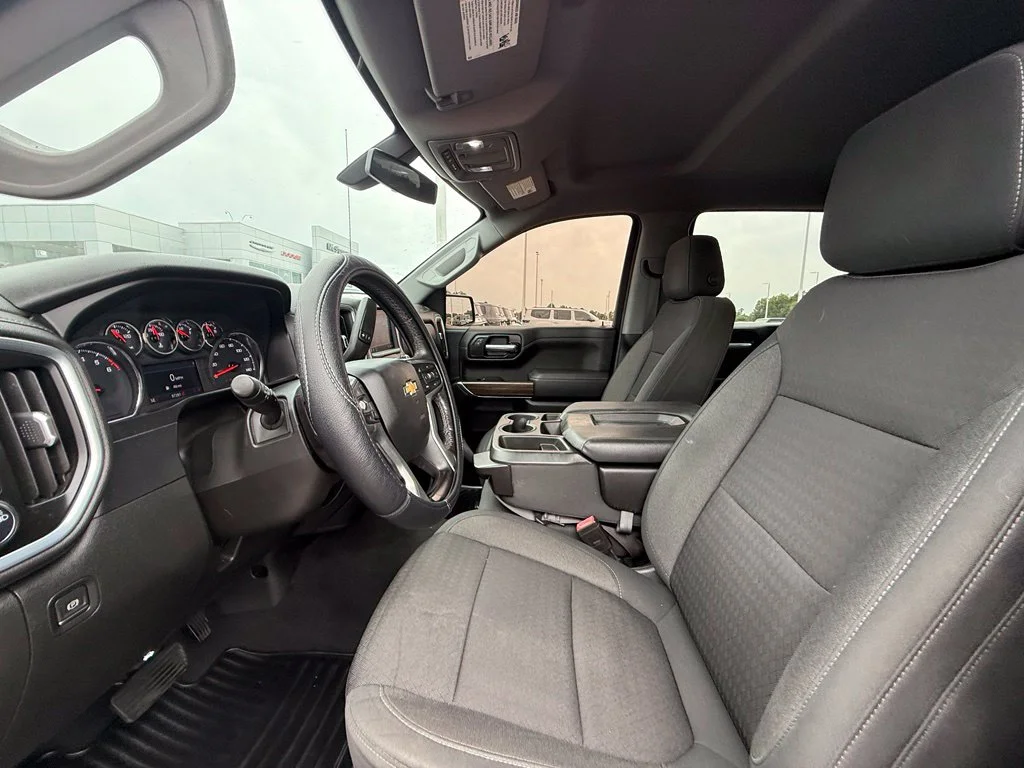 Used 2021 Gray Chevrolet LT image 18