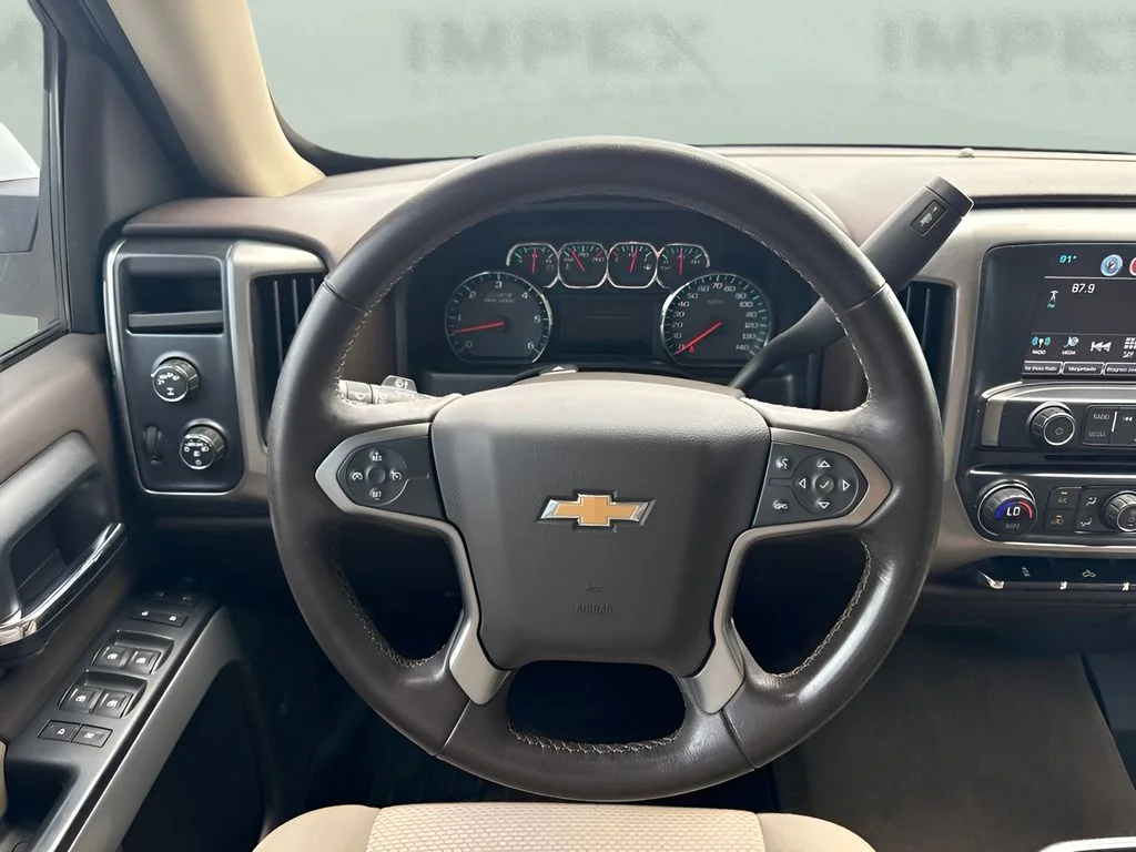 Used 2017 White Chevrolet 2LT image 13