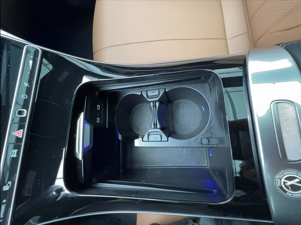Used 2025 White Mercedes-Benz CLE 300 image 42