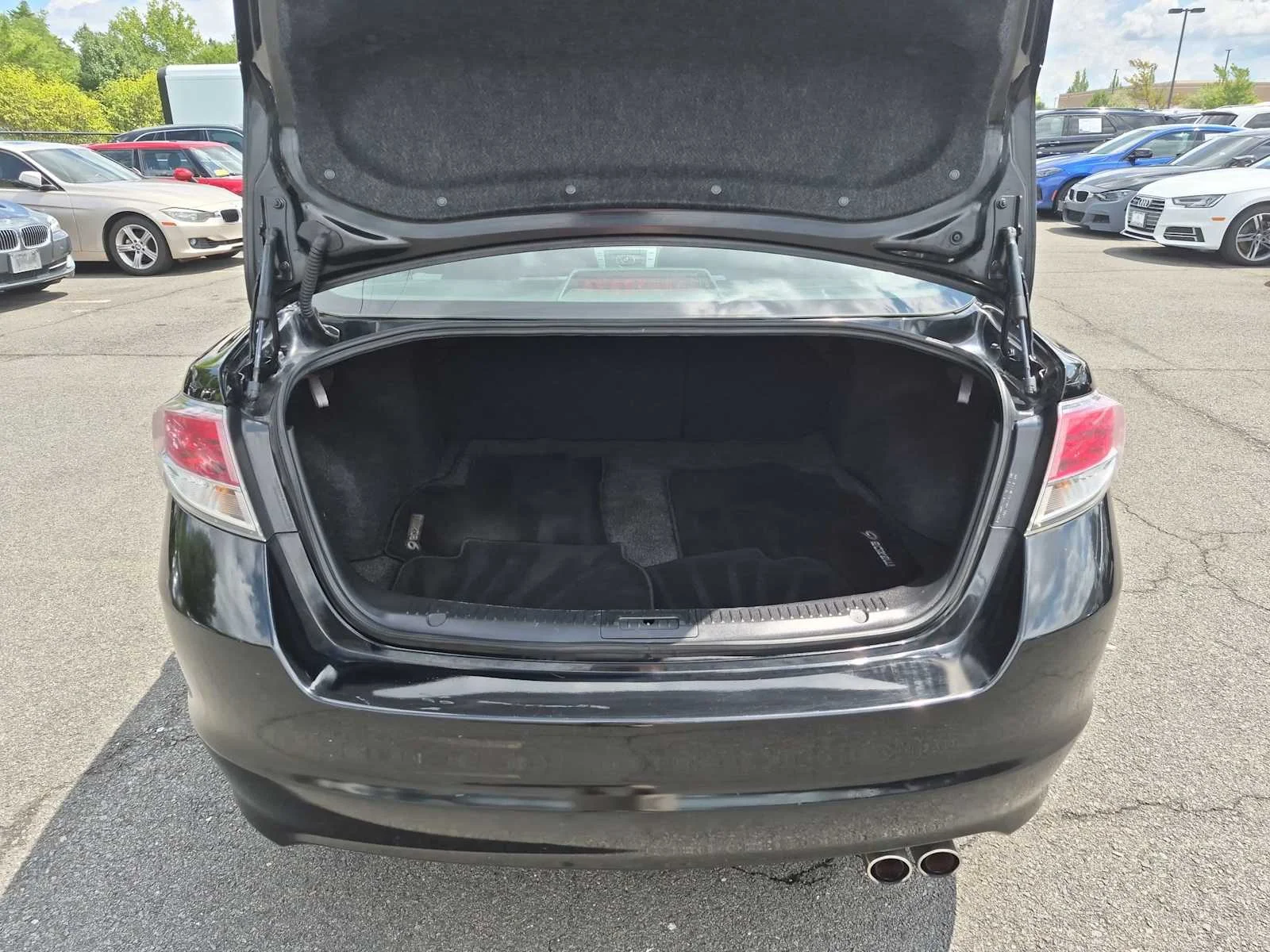 Used 2011 Ebony Black Mazda i Sport image 32