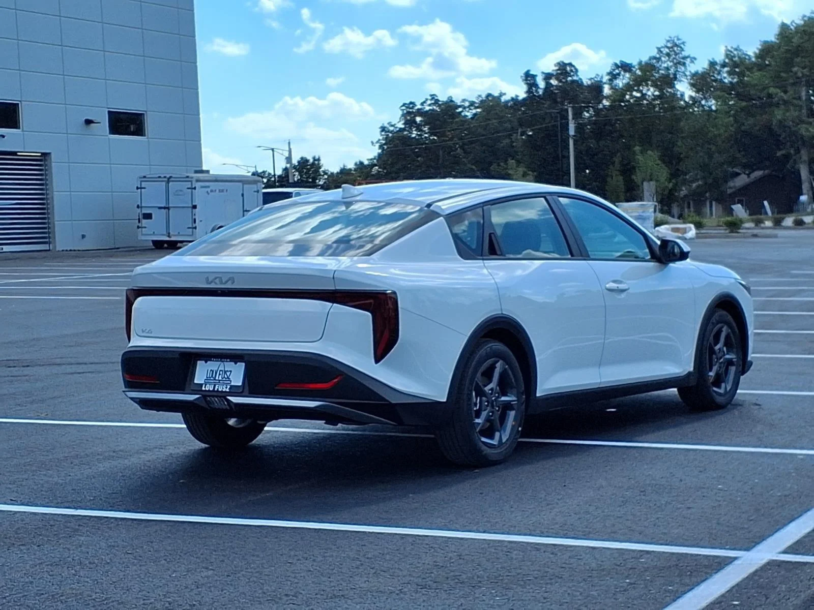 New 2026 Snow White Pearl Kia LXS image 18
