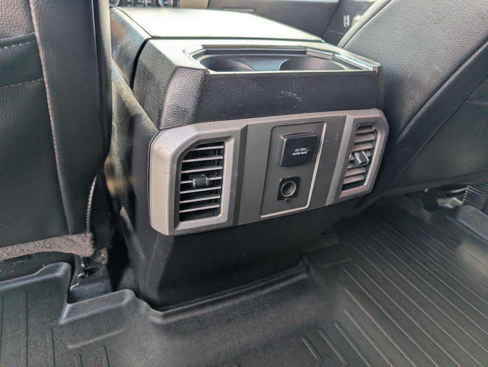 Used 2017 White Platinum Metallic Tri-Coat Ford Lariat image 31