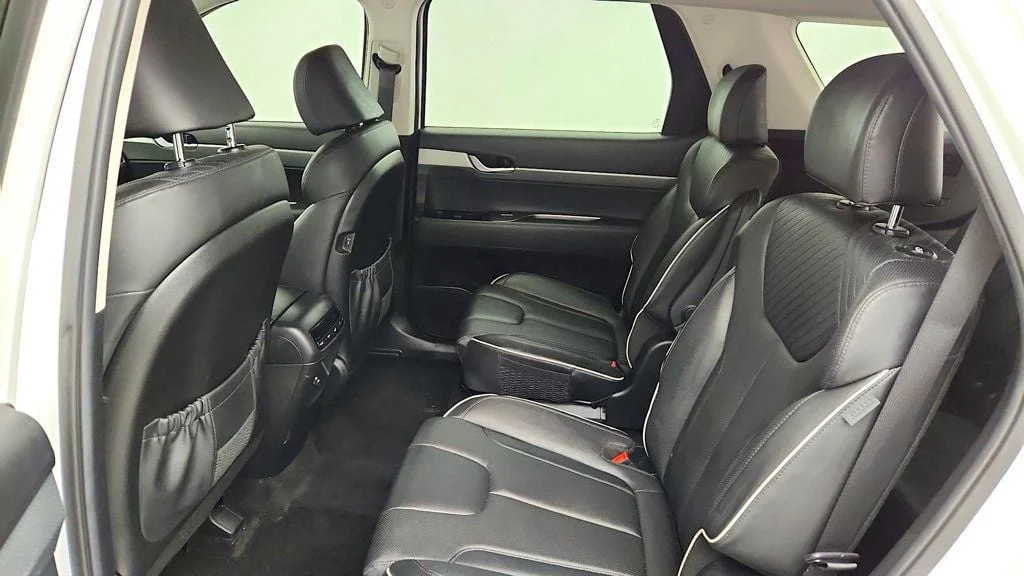 Used 2023 Hyper White Hyundai XRT AWD image 21