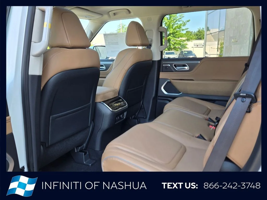 New 2027 RADIANT WHITE INFINITI Luxe 4WD image 21