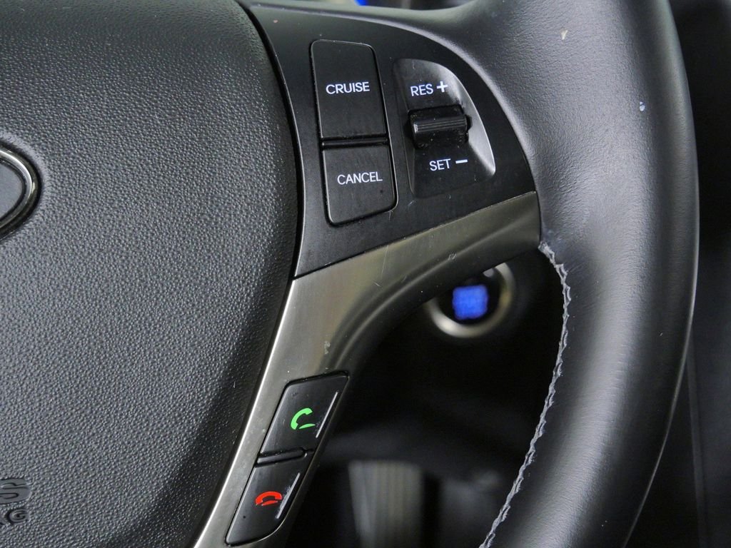 Used 2015 Black Hyundai 3.8 image 38