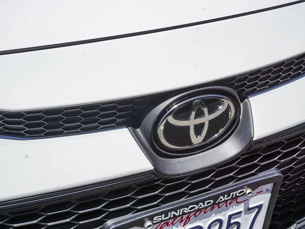 Used 2021 White Toyota LE image 11