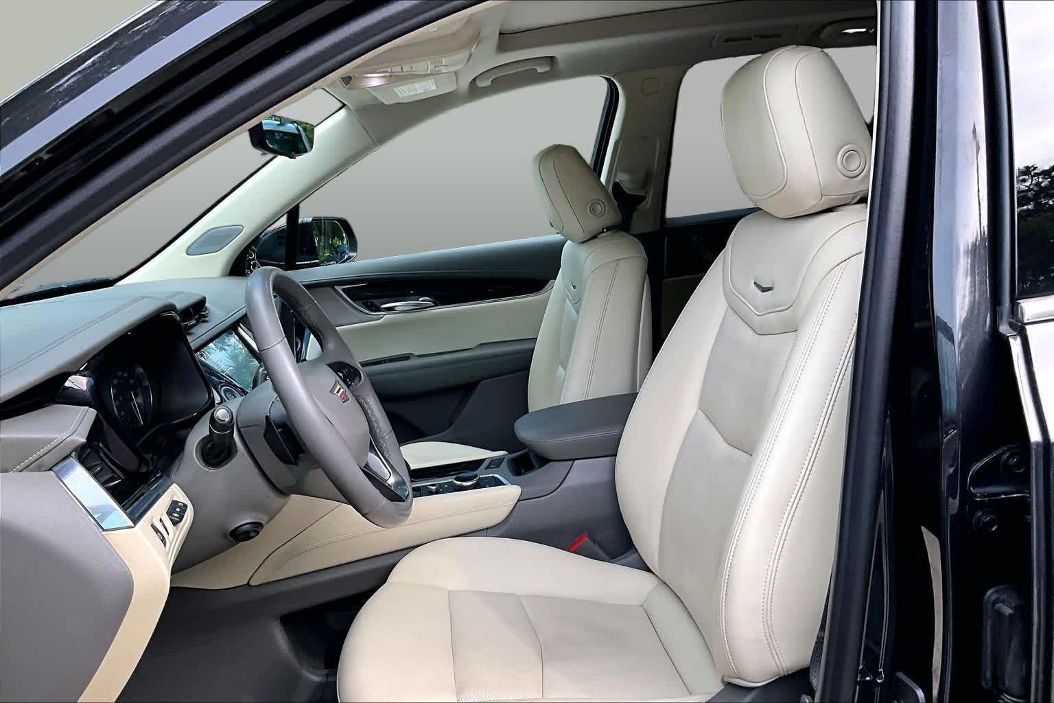 Pre-Owned 2020 Cadillac XT6 FWD Premium Luxury