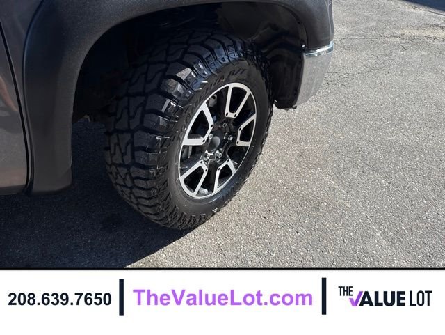 Used 2018 Gray Toyota SR5 image 11