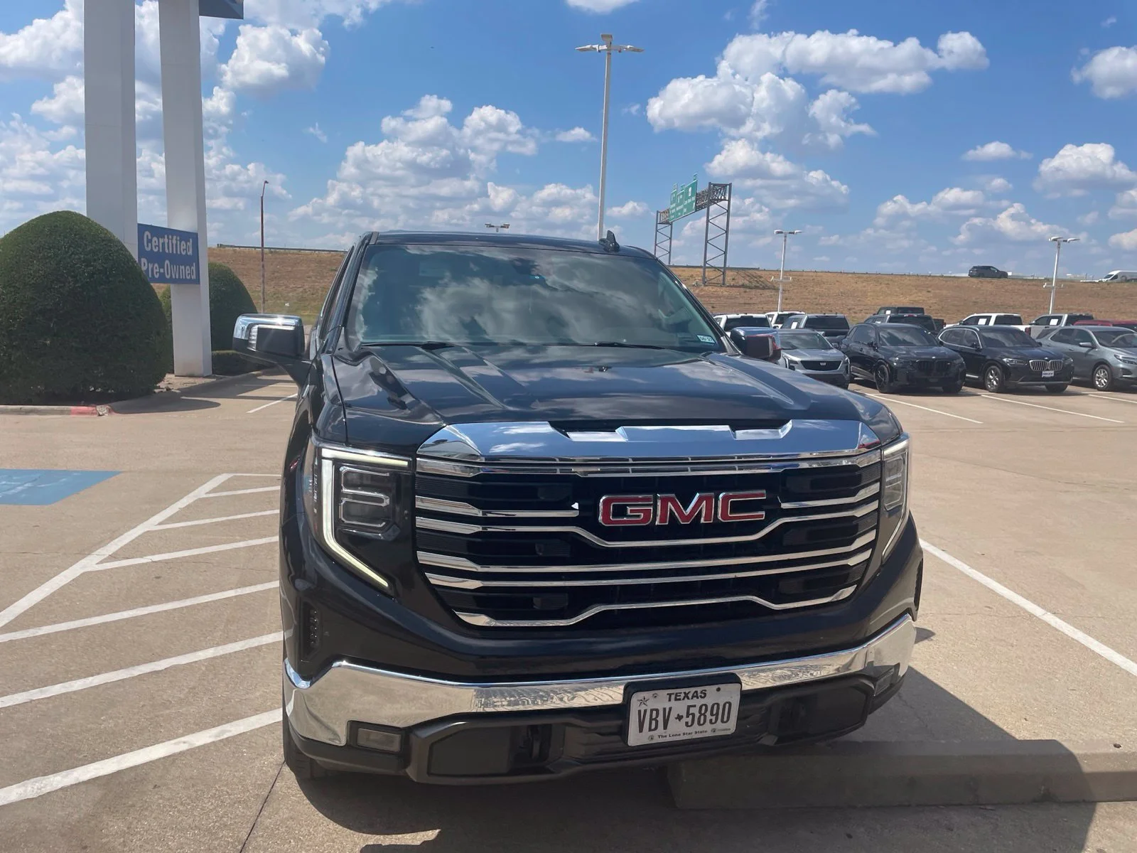Used 2023 ONYX BLACK GMC SLT image 22
